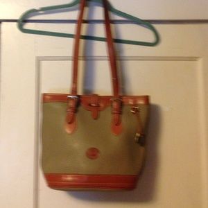 Reduced Vintage Dooney & Bourke taupe shoulder bag